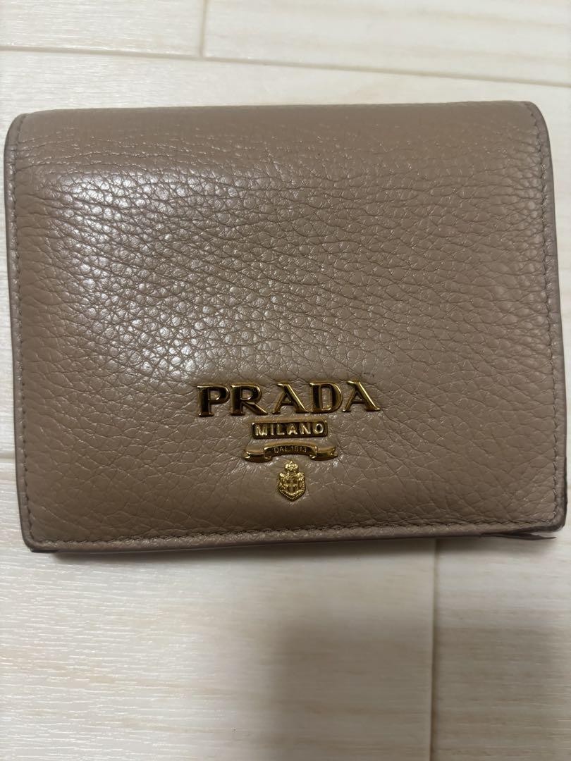 PRADA VITELLO GRAIN Bi Fold Wallet