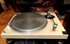 Technics SL-120 Direct Drive turntable/Grace G-707 Tonearm/Grace F-9 Cart/stylus
