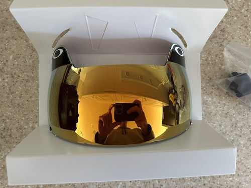 Oakley SpeedFlex Football Helmet Visor NFL Eye Shield Adult Gold Mirror VR-2 - Picture 4 of 6