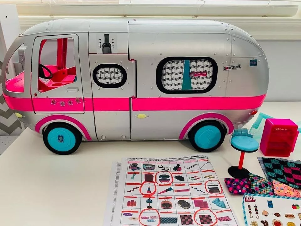 LOL Surprise OMG Glamper Fashion Camper Doll Playset with 55+