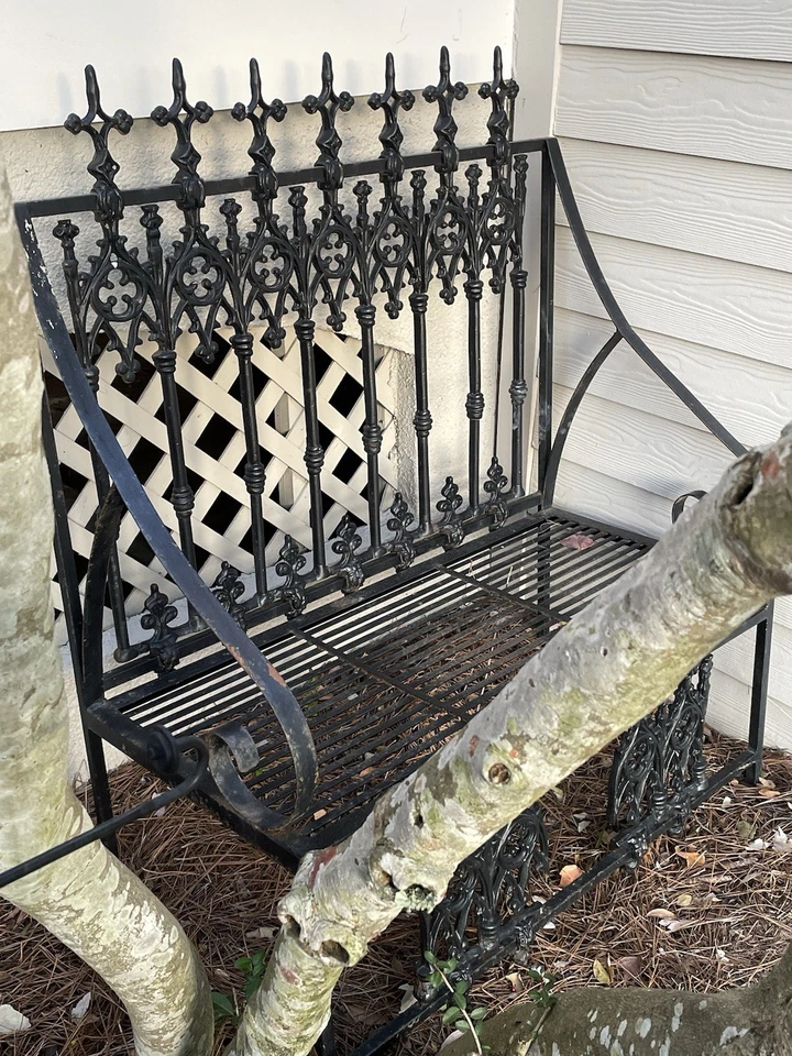 Banco gótico de hierro fundido de 1900 de 4 pies de ancho Foto 2 de 2