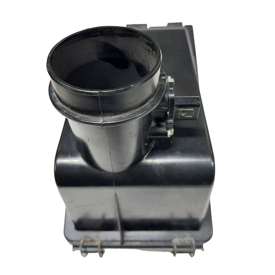 2006 Ford Freestar OEM Air Cleaner Filter Intake Housing Box 04 05 06 07 - Image 2 of 4