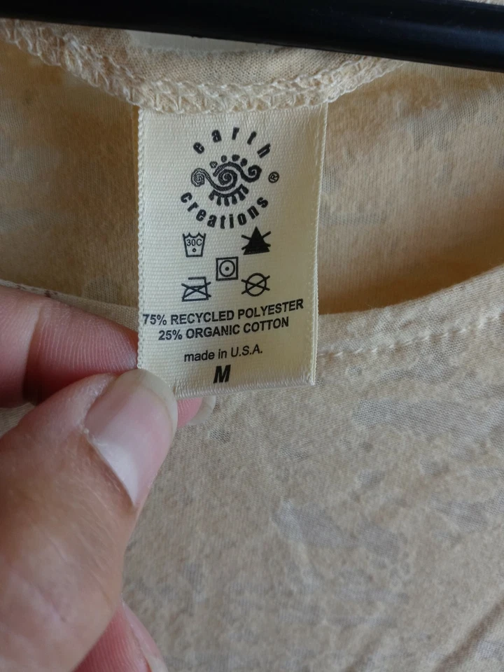 Camiseta Earth Creations Top M Burnout Bege Floral Algodão Orgânico Sustentável - Imagem 3 de 4