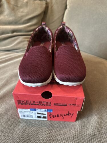 New Sketchers Performance Go Walk Classic In Burgandy Size 7