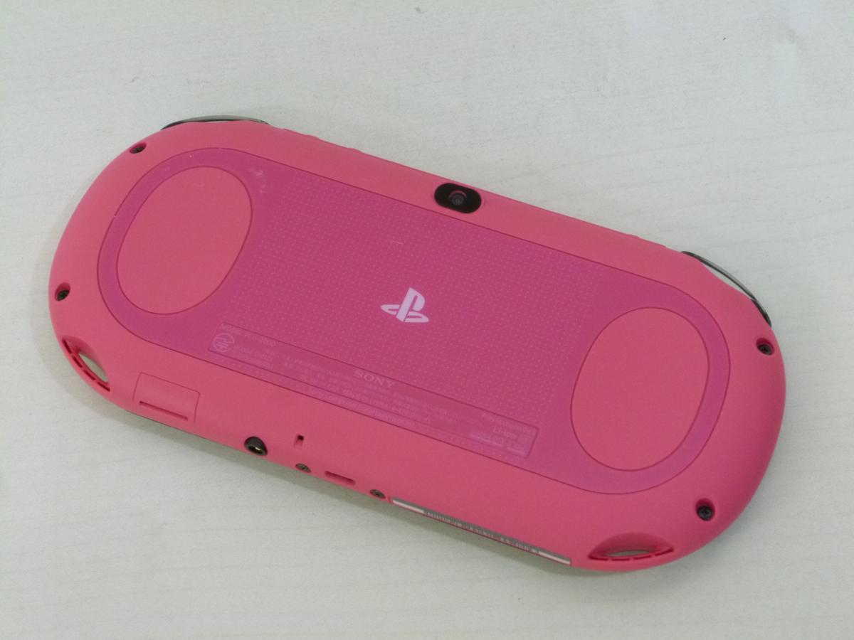 PlayStation Vita - PSvita 2000 レッド ブラック 本体 黒 赤 PCH-2000 ソニー Amazon | PlayStation Vita Super Value Pack Wi-Fiモデル