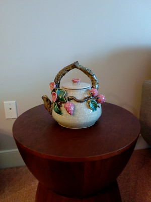 Majolica Style Teapot Crackled Pottery  Pot Grapes ,leaves, vines & flowers vtg
