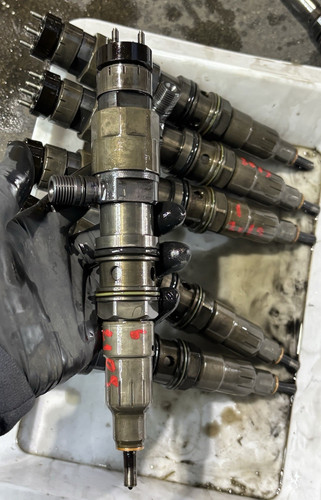 SET OF 1 - 2021 FREIGHTLINER CASCADIA DD15 ENGINE FUEL INJECTOR A4720701 187 OEM