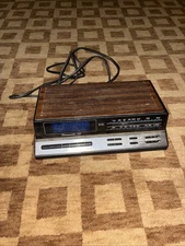 Vintage Realistic Chronomatic-268 AM/FM Clock Radio Wood Grain Blue LED