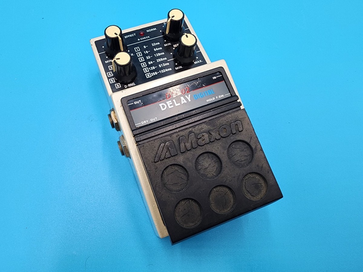 Rare Vintage 80s Maxon DD-02 Delay Digital Guitar Effect Pedal
