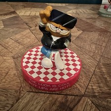 Garfield Figure Enesco The Look Is Cool But The Lips Are Hot Very RARE!!