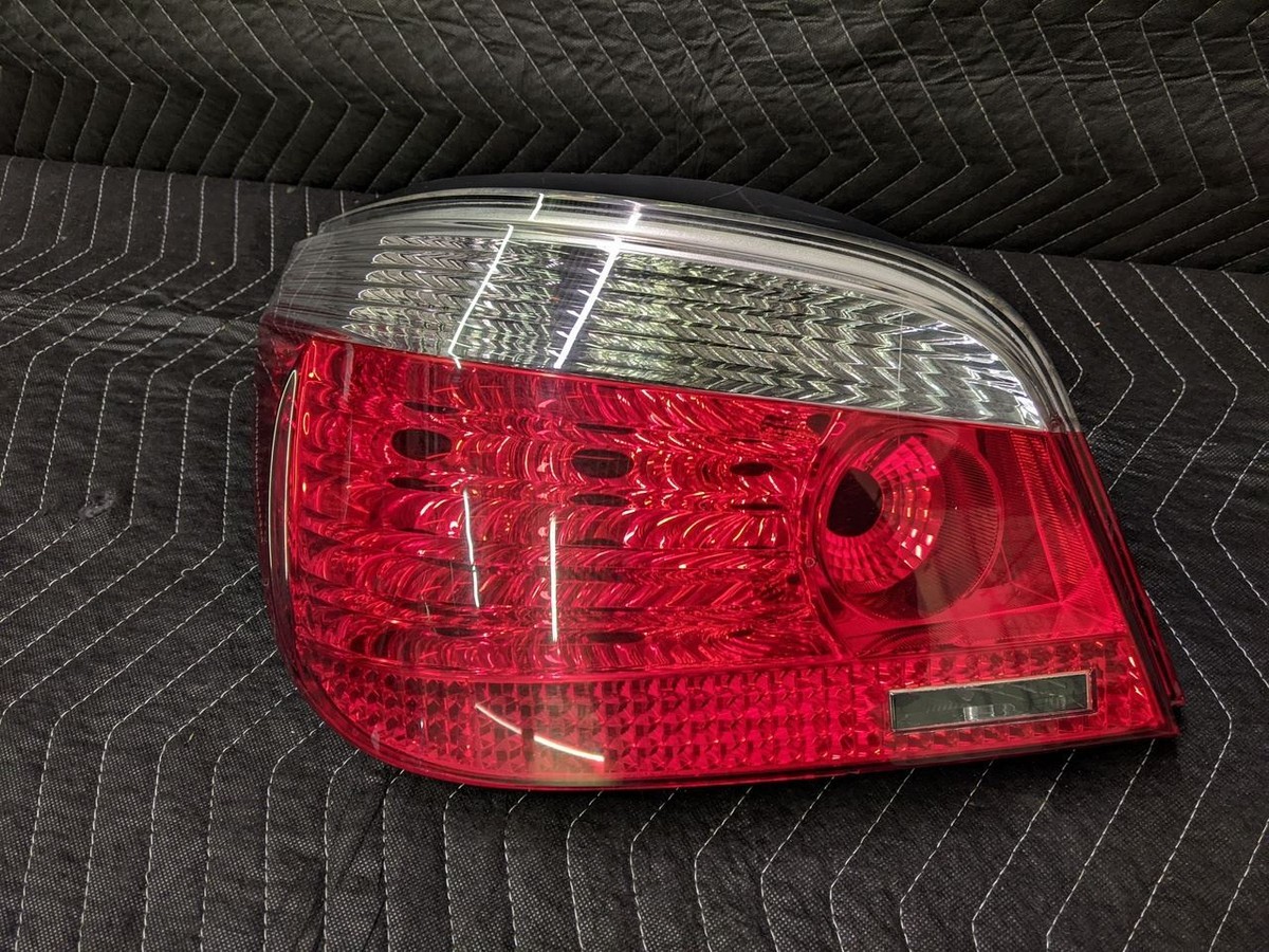 BMW E60 5-Series Taillight Rear Left Driver White Indicator