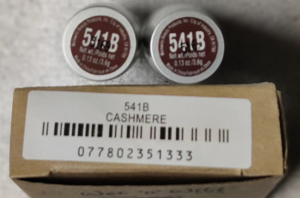 LOTE de 2, lápiz labial Wet n Wild, cachemira, 541B, vintage, descatalogado, nuevo sellado Foto 2 de 3