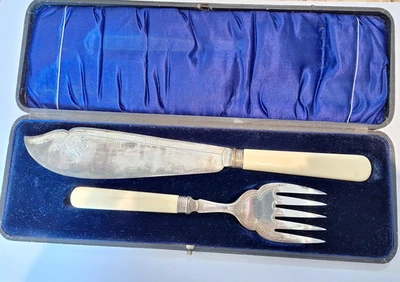 Vintage Silver Plated Fish Servers - Image 1 of 4