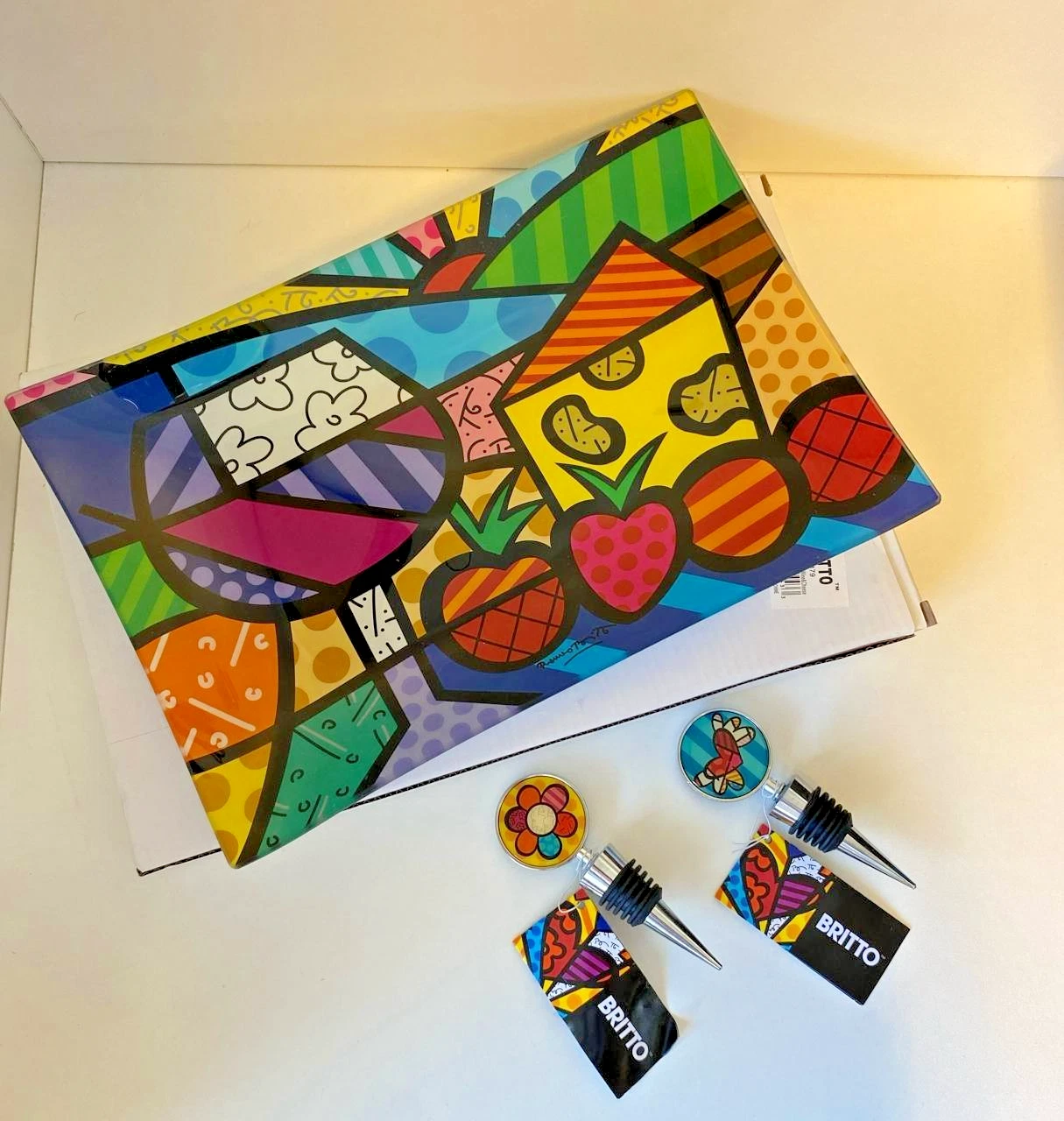 Romero Britto Glass Plate Cheese Board + 2 Bottle Stoppers Set
