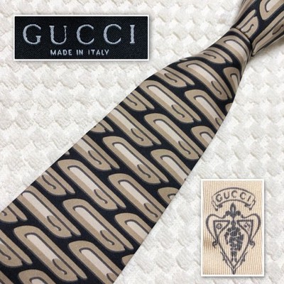Excellent condition GUCCI tie G mark all over pattern 100 silk made in Italy bla