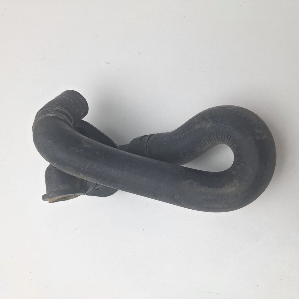 Manguera de calefacción Mercedes-Benz C63 AMG 2010-2015 A2048300196 Foto 2 de 4