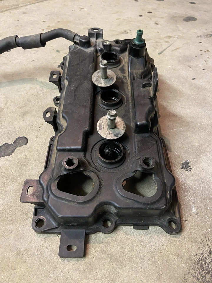 Conjunto de cubierta de válvula delantera Nissan Máxima 2009-2014 Y2136-021 OEM Foto 4 de 4