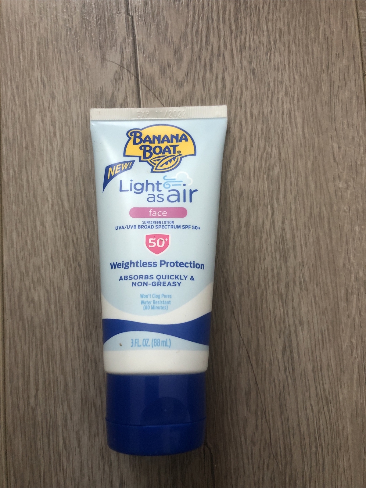 Banana Boat Light As Air Sunscreen Lotion ForFace SPF 50 + 3oz *Read