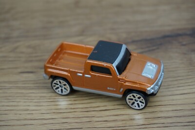2004 Maisto Brown Tan Hummer H3T Diecast Toy Car