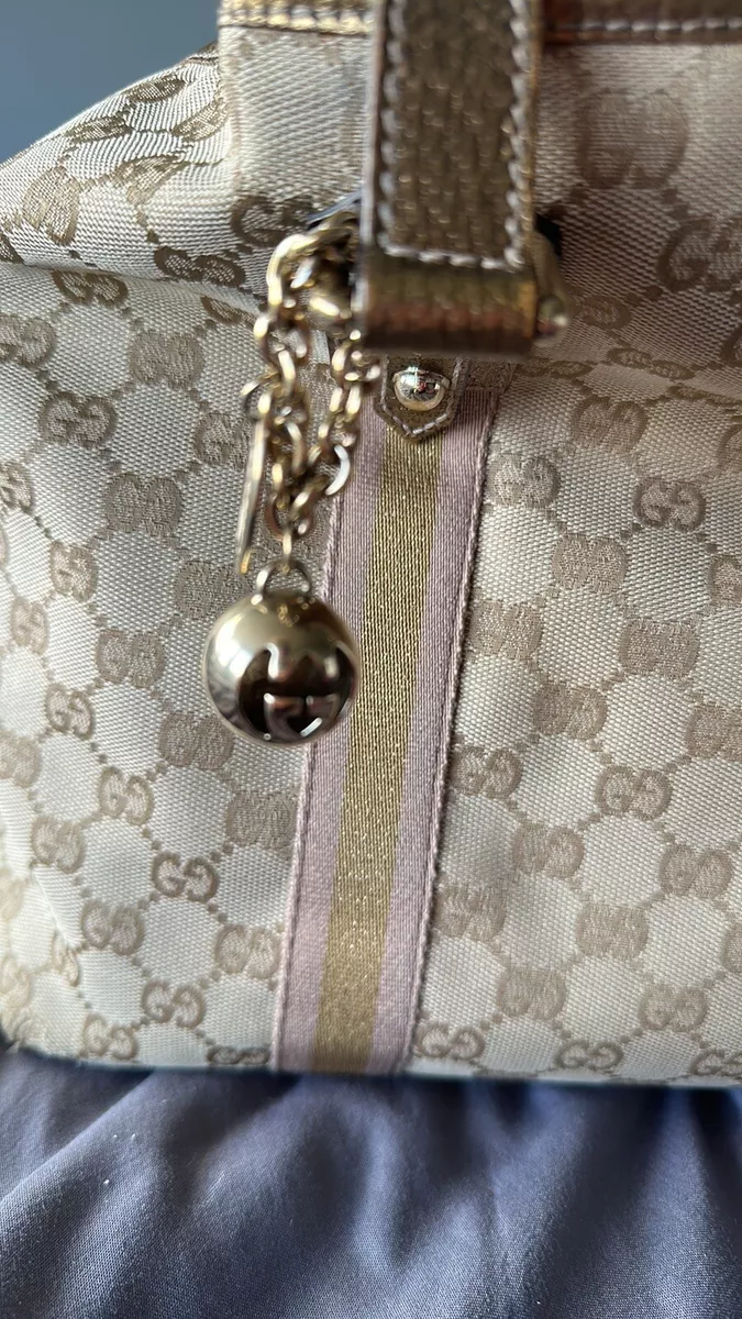 Gucci tote hotsell with zipper