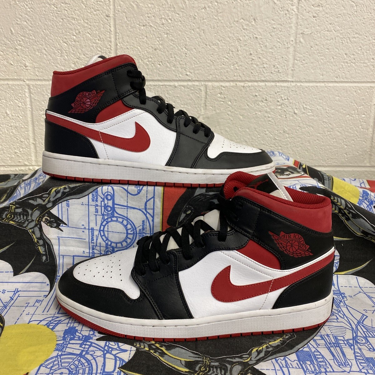 シューズ(男性用) AIR JORDAN 1 MID BLACK/GYM RED-WHITE Air Jordan 1 Mid Black/Gym Red/White shoes [DQ8426-061