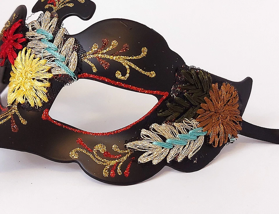 Venician style mask for carnivalm party, halloween masquerade - Image 4 of 4