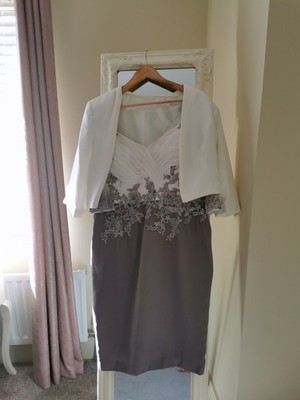 Kleid und Schuhe Brautmutter/Bräutigam