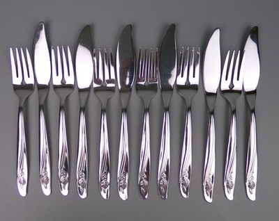 Vintage Fischbesteck Set. 6 Messer 6 Gabeln. Oneida ROSEANNE Rose Edelstahl