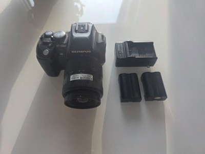 Olympus EVOLT E-500 8.0MP Digital SLR Camera  Kit w/ 14-45mm Lens, Charger
