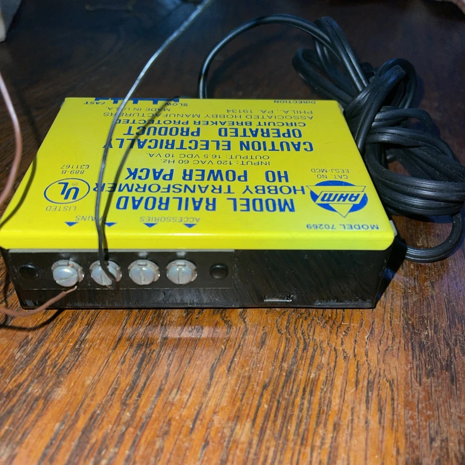 AHM HO Scale Model Railroad Hobby Transformer HO Power Pack Model 70269 Vintage - Image 3 of 4