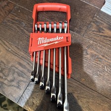 Milwaukee 45-96-9412 Combination Wrench Set 7-Piece SAE Chromed Steel Red Holder