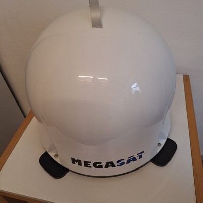 Megasat Campingman Portable 3 vollautom. Twin Sat-Anlage incl. Steuergerät