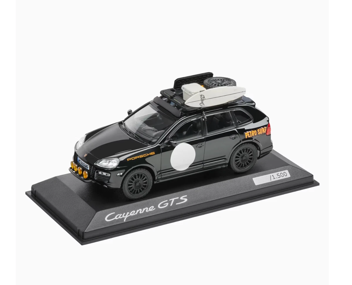 Porsche Cayenne Turbo Norev 1/18 Noire - Occasion - Rétros à Recoller