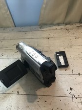 JVC GR-AXM17U Compact VHS Camcorder BROKEN FOR PARTS ONLY 