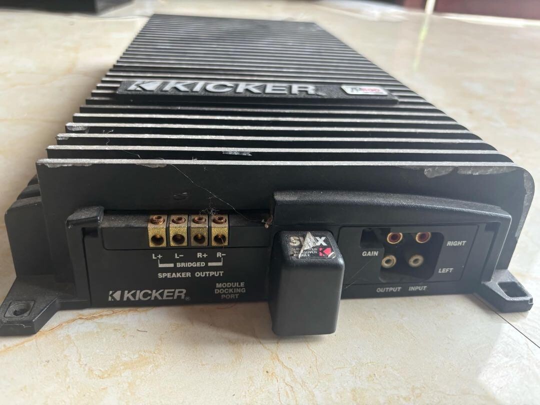 KICKER ZR600 Car Amplifier Old School vintage Power-On