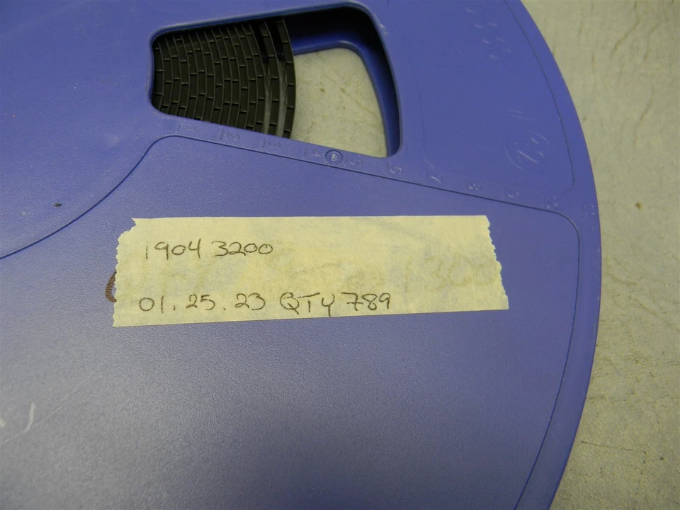 Microchip Technology MCP1703T-3302E/DB Linear Voltage Regulator Reel of 789 - Image 3 of 4