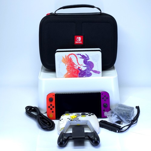 Switch OLED Konsole Scarlet & Violet Nintendo mit 256GB SD + Travel Case + Extras