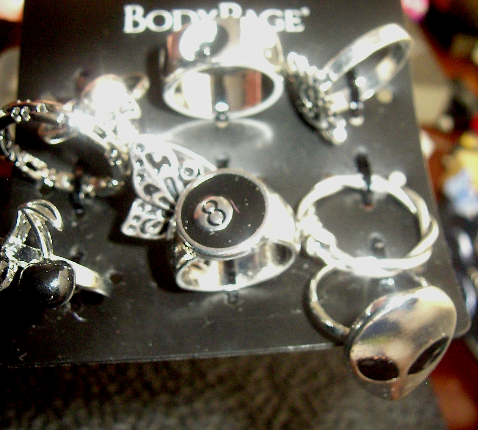 Spencers Body Rage 9 Piece faux Silver Rings Skull, UFO Alien, Ging ...