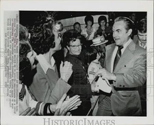 1972 Press Photo Alabama Governor George Wallace greets supporters, Marianna, FL
