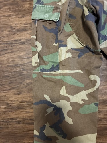 Pantaloni US Army Woodland Camouflage Combat Pants Small Short Nato 29" cuciture interne - Foto 9 di 18