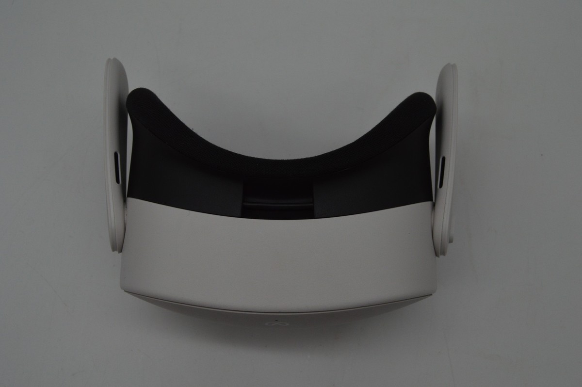 Oculus Quest 3S Virtual Reality Headset Bundle 128GB *READ