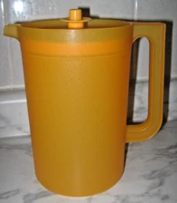 Vtg Orange tangerine translucent  Tupperware Pitcher  Push Button lid #1676A-2
