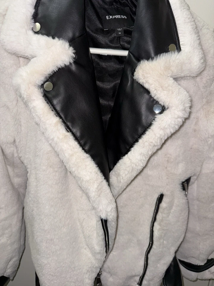 Chaqueta de cuero Express de piel negra blanca talla XS Foto 2 de 4
