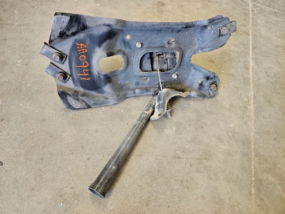 Ford F250 F350 SRW 2006 usado OEM marco de rueda de repuesto montaje portador montaje Foto 4 de 4