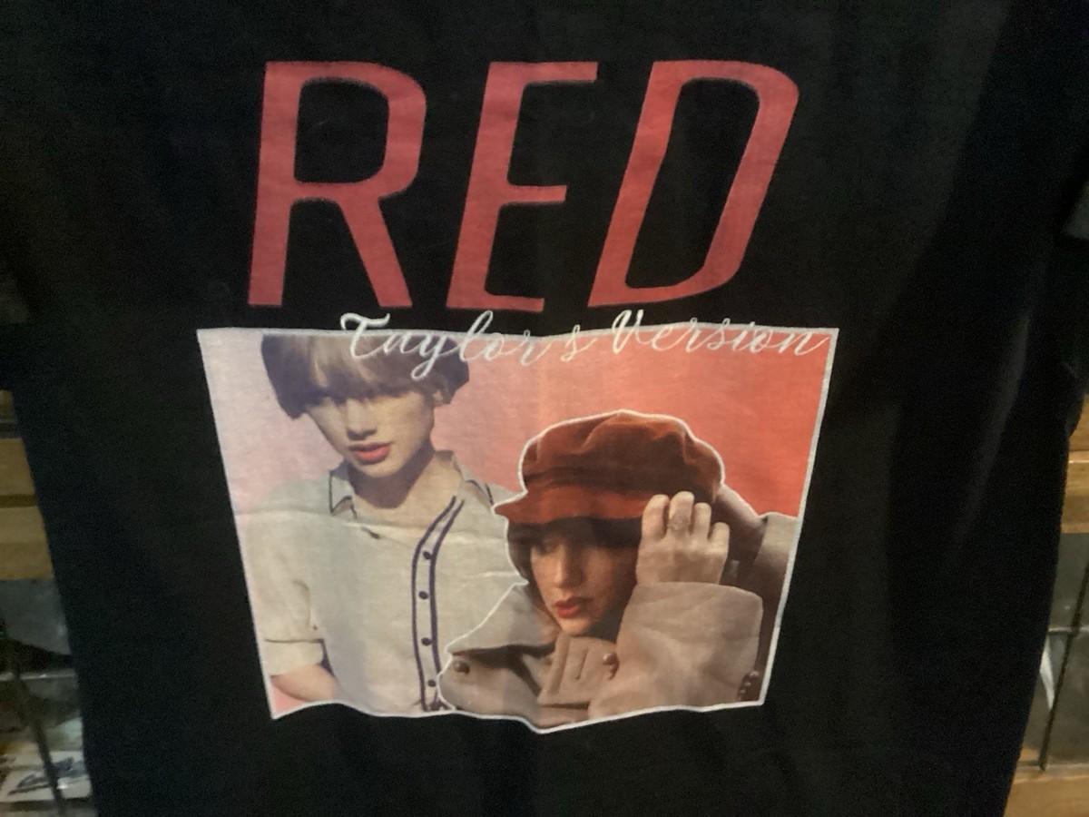 TAYLOR SWIFT Red Taylor's Version Black GILDAN Graphic T-shirt SZ