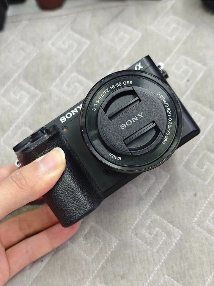 Cámara digital de video Sony Alpha a6500 24,2 MP enfoque automático rápido 4K con lente de 16-50 mm Foto 3 de 4