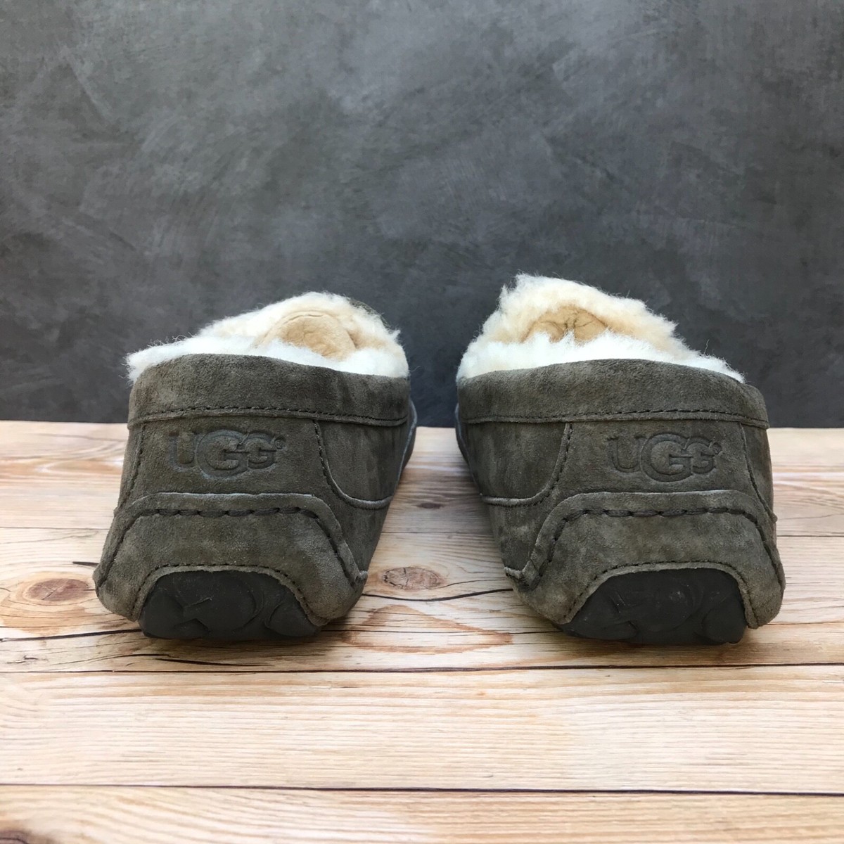 UGG Ascot Slipper Mens 9 Charcoal Grey Suede Shearling Lined Comfort Cozy UGG Men main image 3