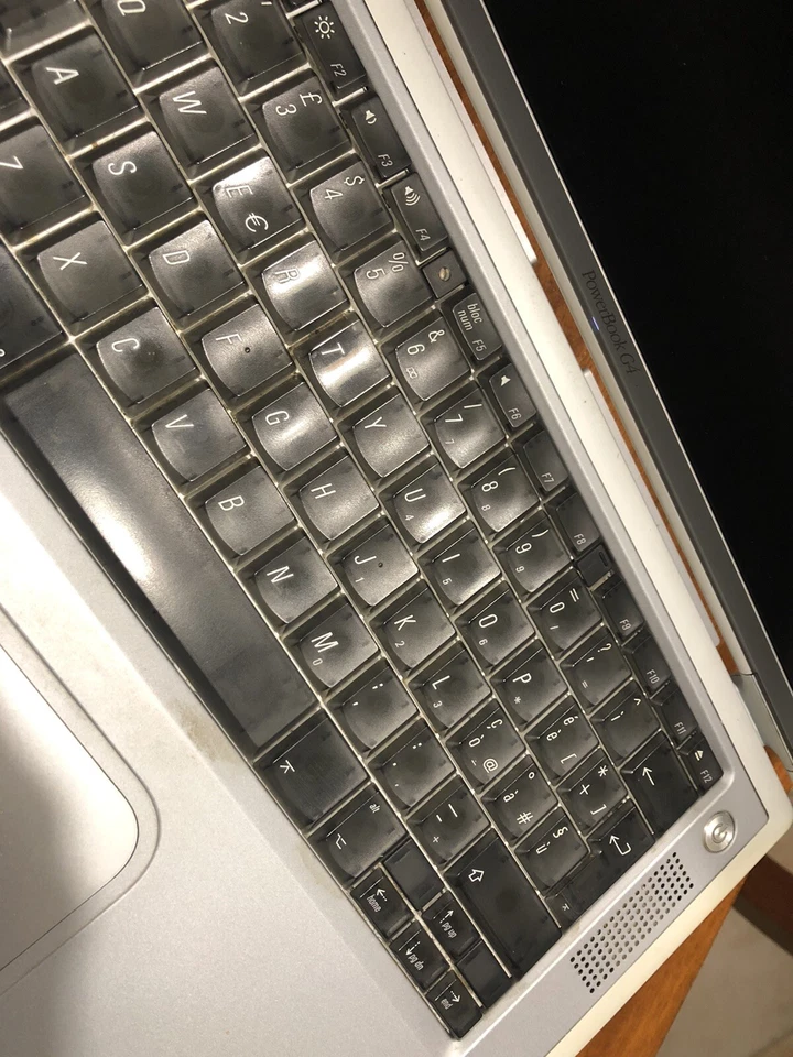 PowerBook G4 Apple IL PRIMO IN TITANIO solo per Collezionisti - Immagine 2 di 3