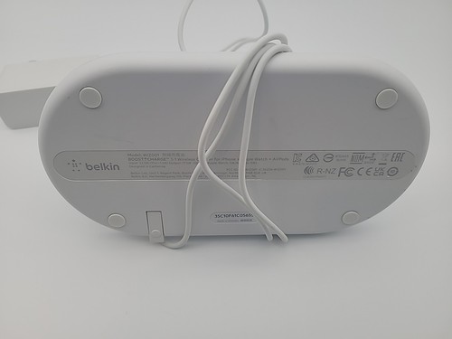 Belkin 3-in-1 Wireless Charging Station for iPhone, Apple Watch, Air Pods White - Picture 4 of 4