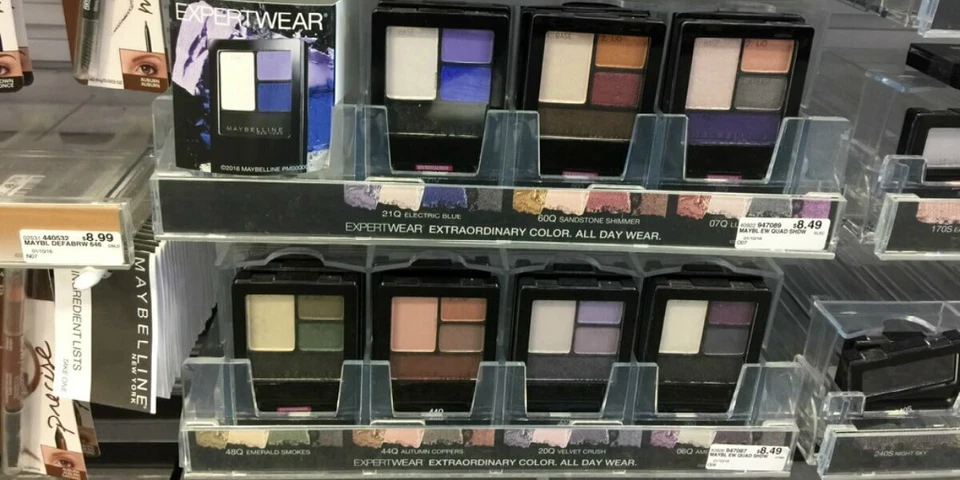 BUY 2 GET 1 FREE (Add 3 To Cart) Maybelline Expert Wear Quad Eyeshadow (CHOOSE) - Image 2 of 3